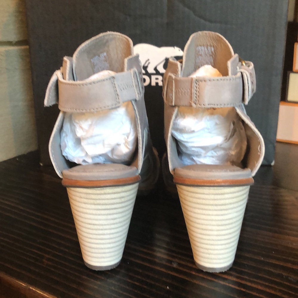 NWT Sorel Nadia Buckle Sandals in Kettle - Picture 8 of 17